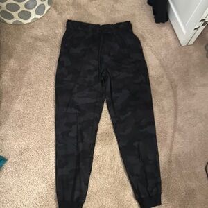 Joggers lulu lemon black camo